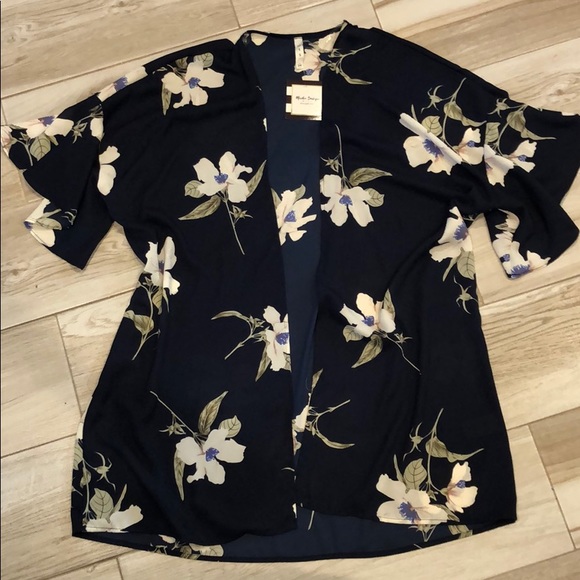 RESTOCKED NWT Navy Blue Floral Kimono Cardigan - Picture 4 of 8